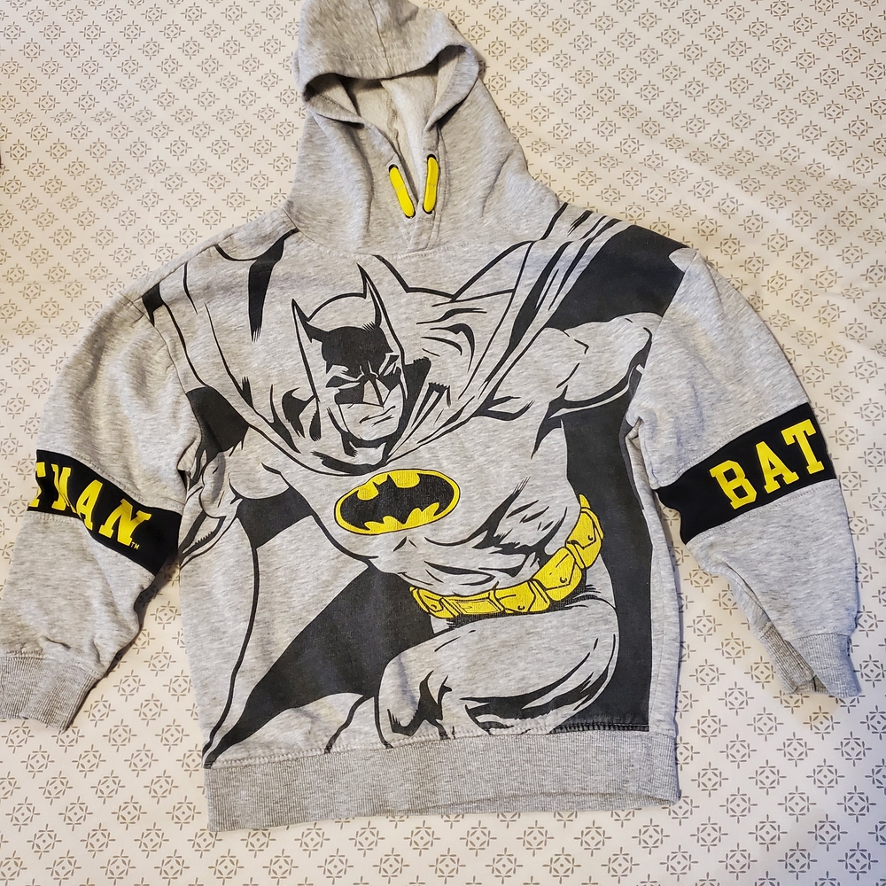 Boys DC Batman Gray and Yellow Hoodie Size 8 Med